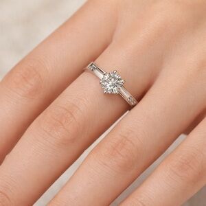 Stunning Silver Solitaire Ring